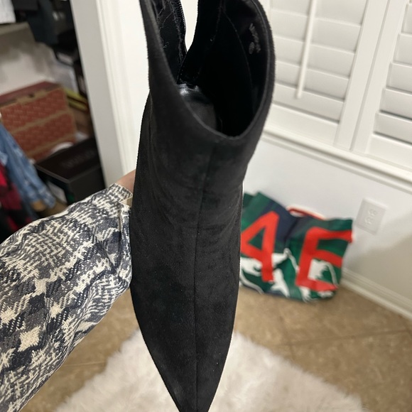 BLACK BOOTIES - Picture 5 of 7